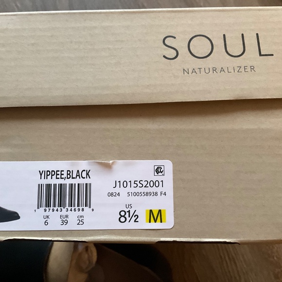 Brand new ladies shoes - Picture 2 of 2